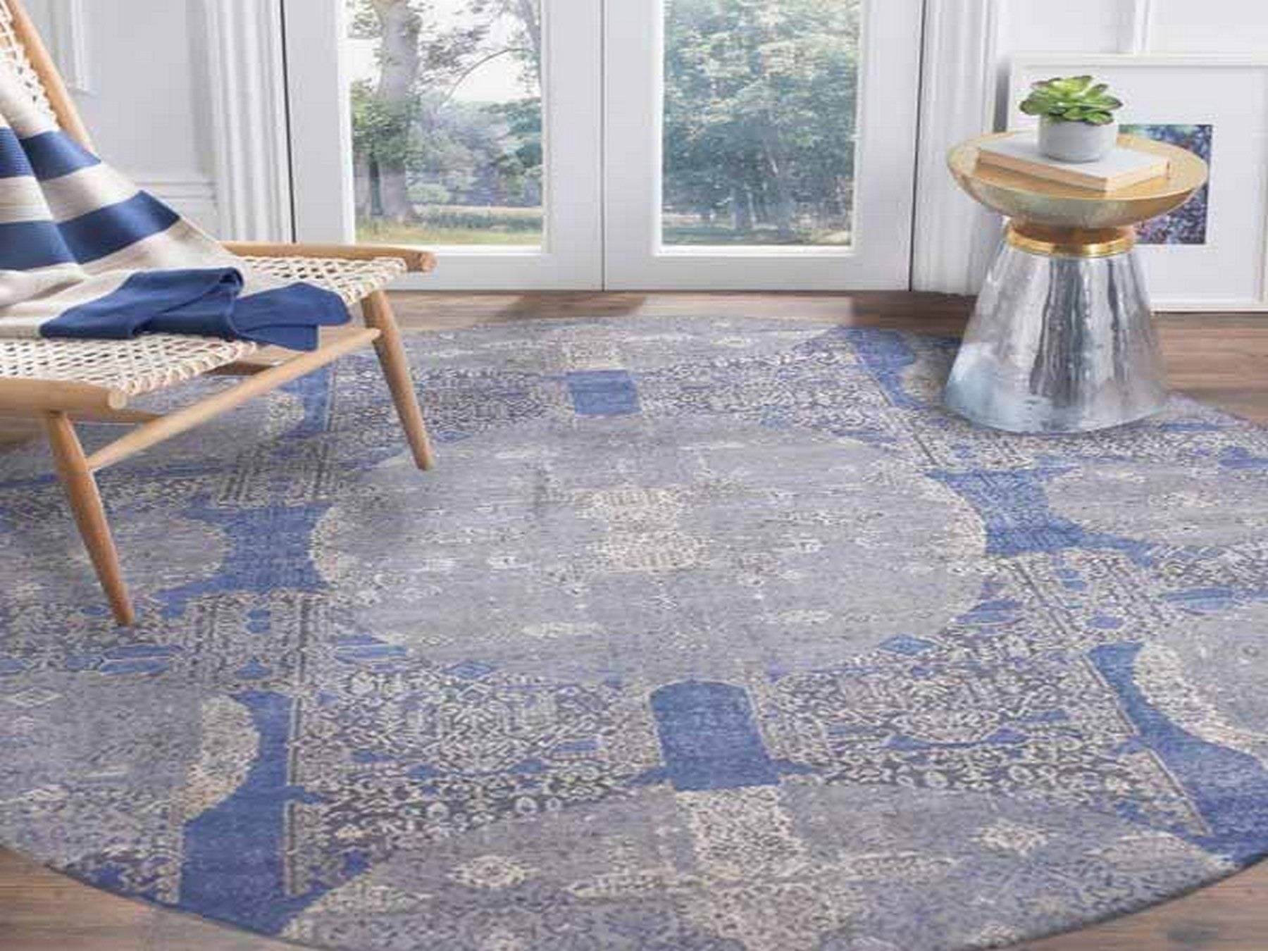 Transitional hand-knotted wool/pure silk rug in Blue, 10' x 10'1" — SKU O075089 (view 2)