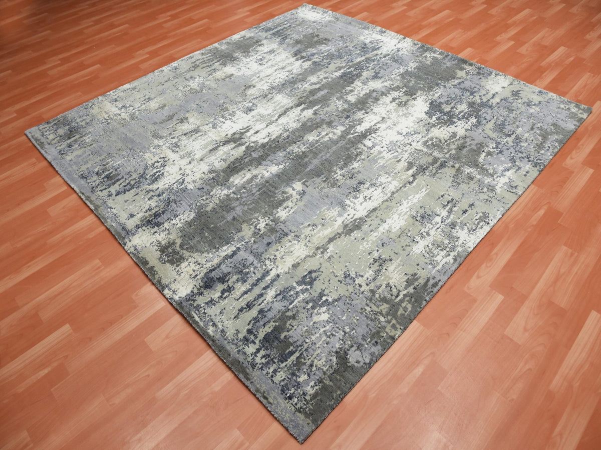Modern / Contemporary hand-knotted wool/silk rug in Gray, 8' x 8'2" — SKU O075093 (view 3)