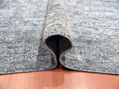 Modern / Contemporary hand-knotted wool/silk rug in Gray, 8' x 8'2" — SKU O075098 (view 5)