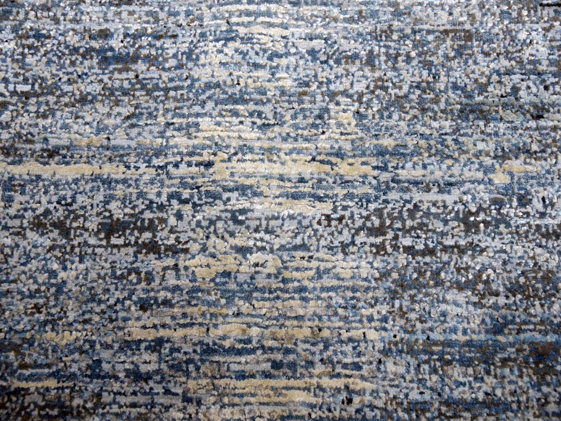 Modern / Contemporary hand-knotted wool/silk rug in Gray, 8' x 8'2" — SKU O075098 (view 8)
