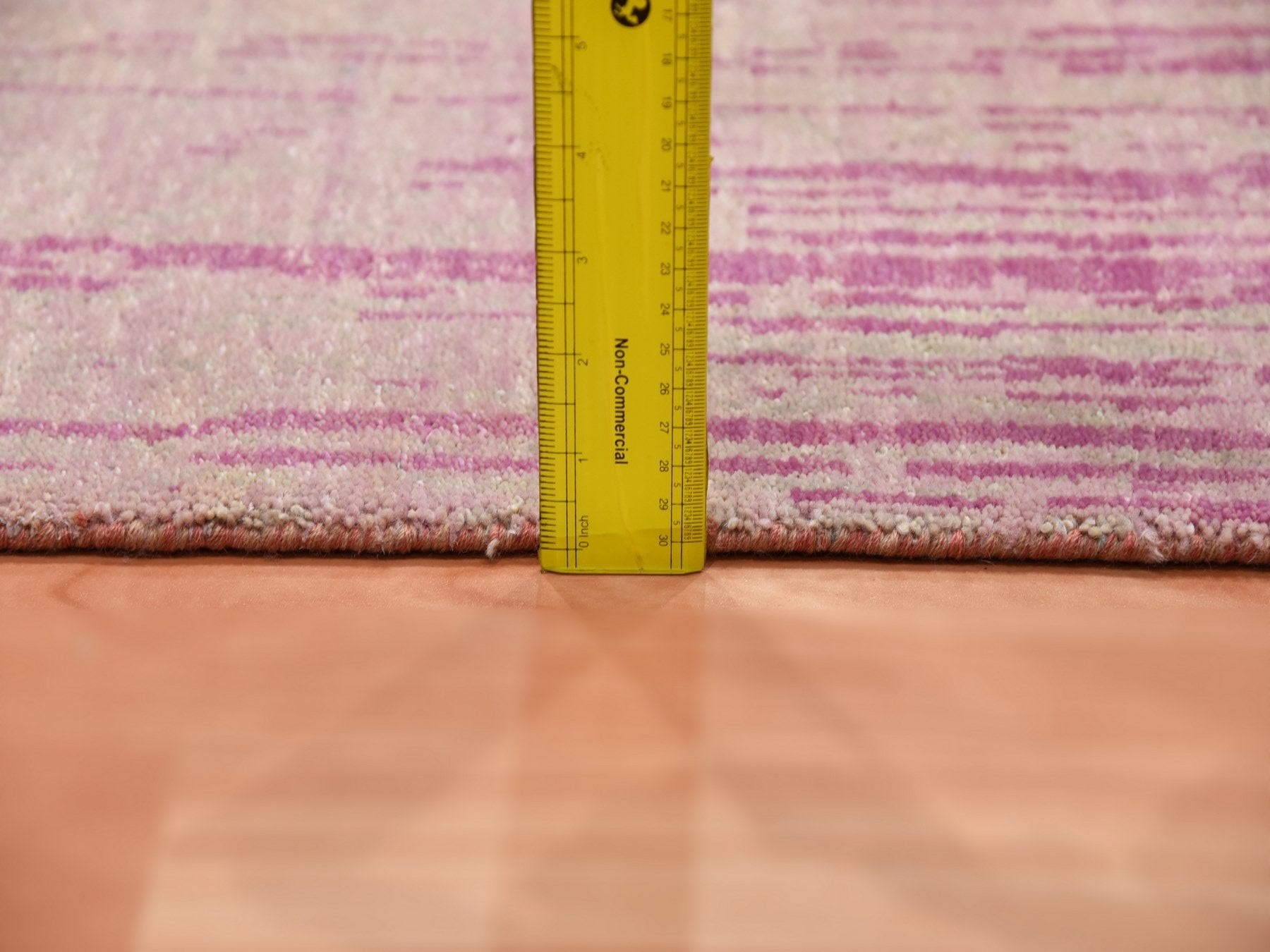 Modern / Contemporary hand-knotted wool runner in Pink, 2'7" x 10' — SKU O075109 (view 6)