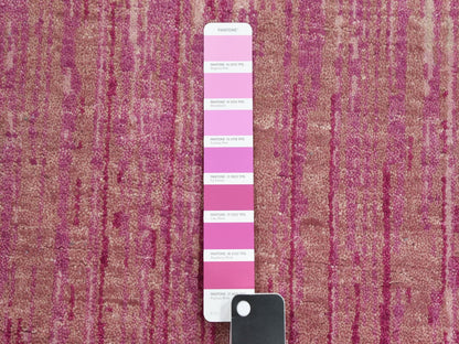 Modern / Contemporary hand-knotted wool runner in Pink, 2'6" x 10'1" — SKU O075110 (view 4)