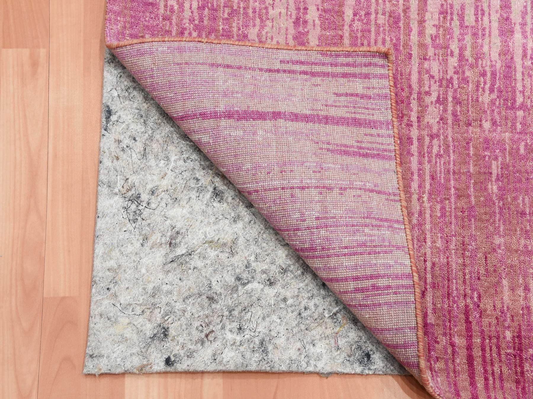 Modern / Contemporary hand-knotted wool runner in Pink, 2'6" x 6'4" — SKU O075111 (view 3)