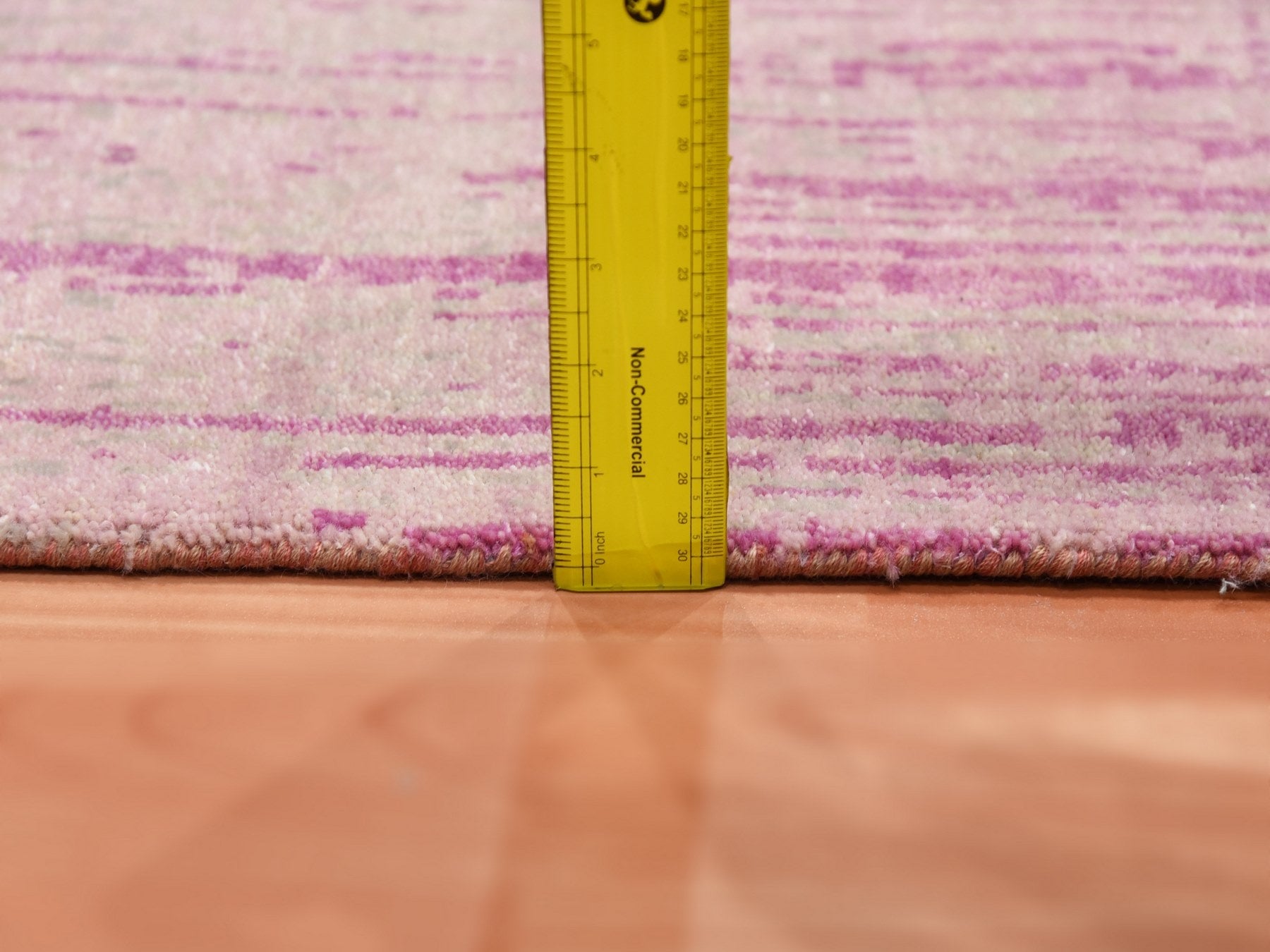 Modern / Contemporary hand-knotted wool runner in Pink, 2'6" x 6'5" — SKU O075112 (view 6)