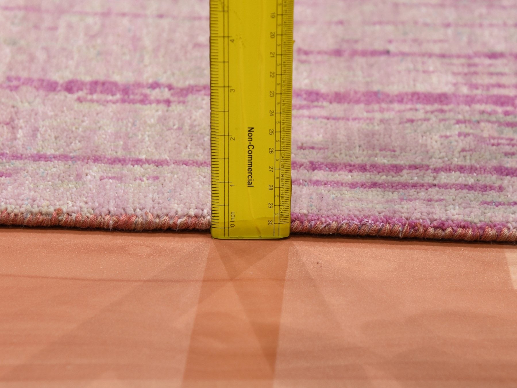 Modern / Contemporary hand-knotted wool runner in Pink, 2'7" x 8'3" — SKU O075113 (view 6)