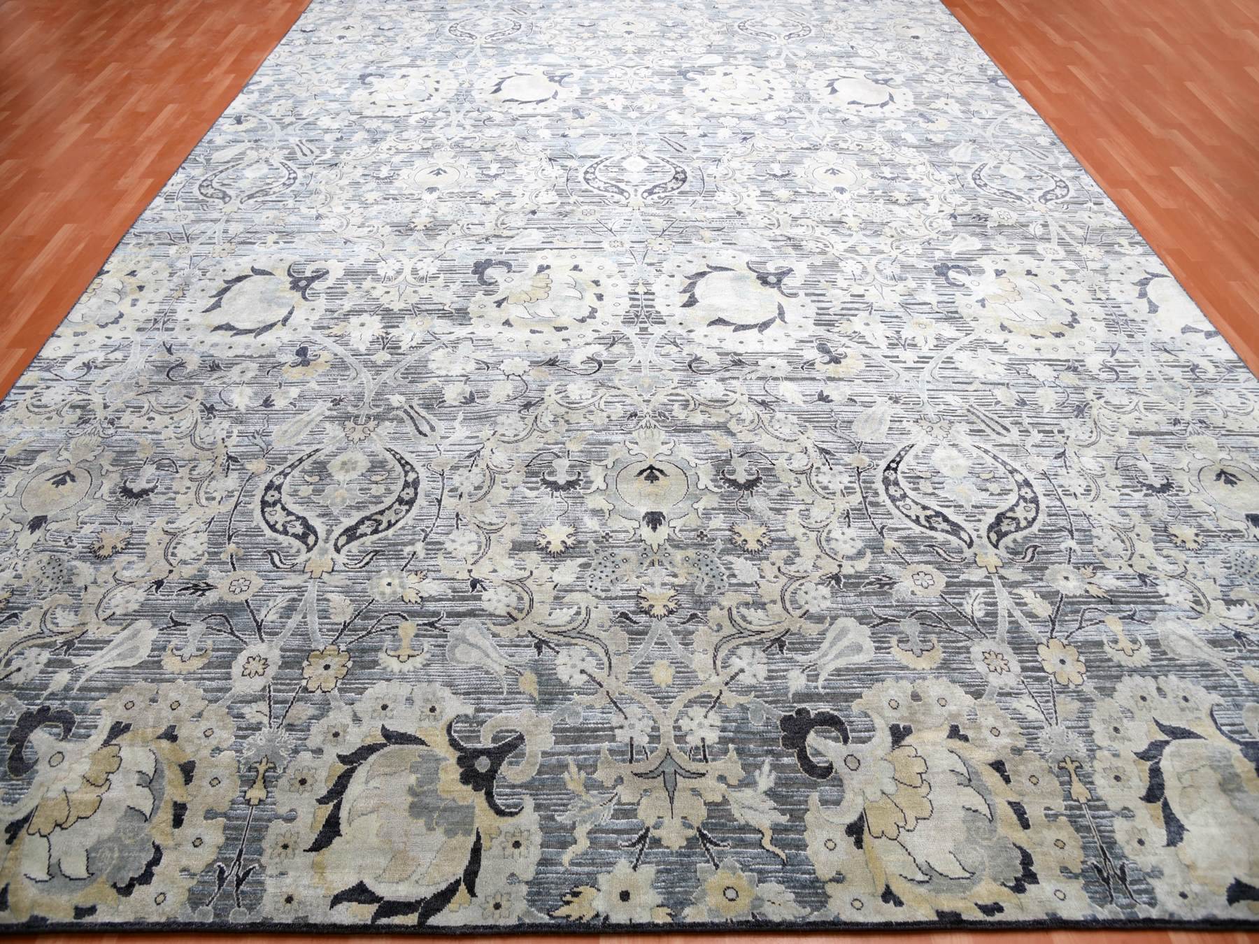 Wool / Silk hand-knotted wool/sari silk rug in Gray, 12'2" x 15'4" — SKU O075117 (view 3)