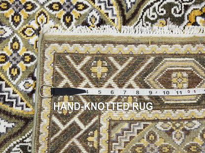 Brown 4'0" x 6'2" Transitional Hand knotted Wool/Silk Rug - Sku: O075132