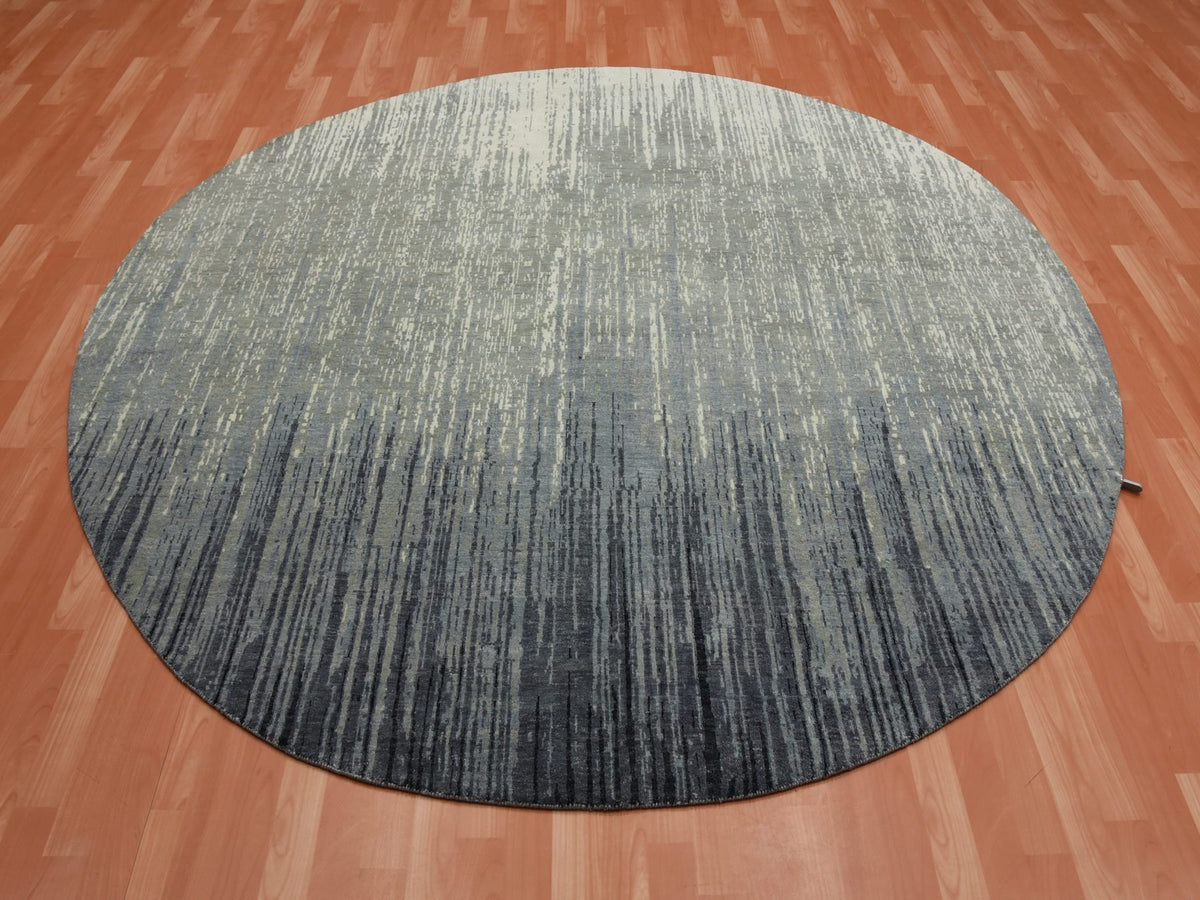 Modern / Contemporary hand-knotted wool rug in Gray & Brown, 7'10" x 8'1" — SKU O075145 (view 3)