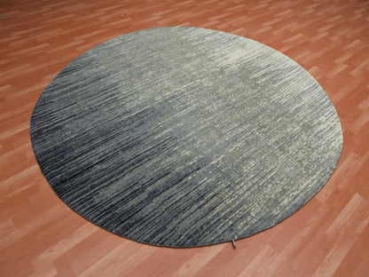 Modern / Contemporary hand-knotted wool rug in Gray & Brown, 7'10" x 8'1" — SKU O075145 (view 4)