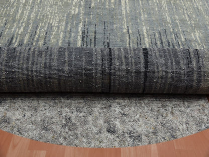Modern / Contemporary hand-knotted wool rug in Gray & Brown, 7'10" x 8'1" — SKU O075145 (view 5)