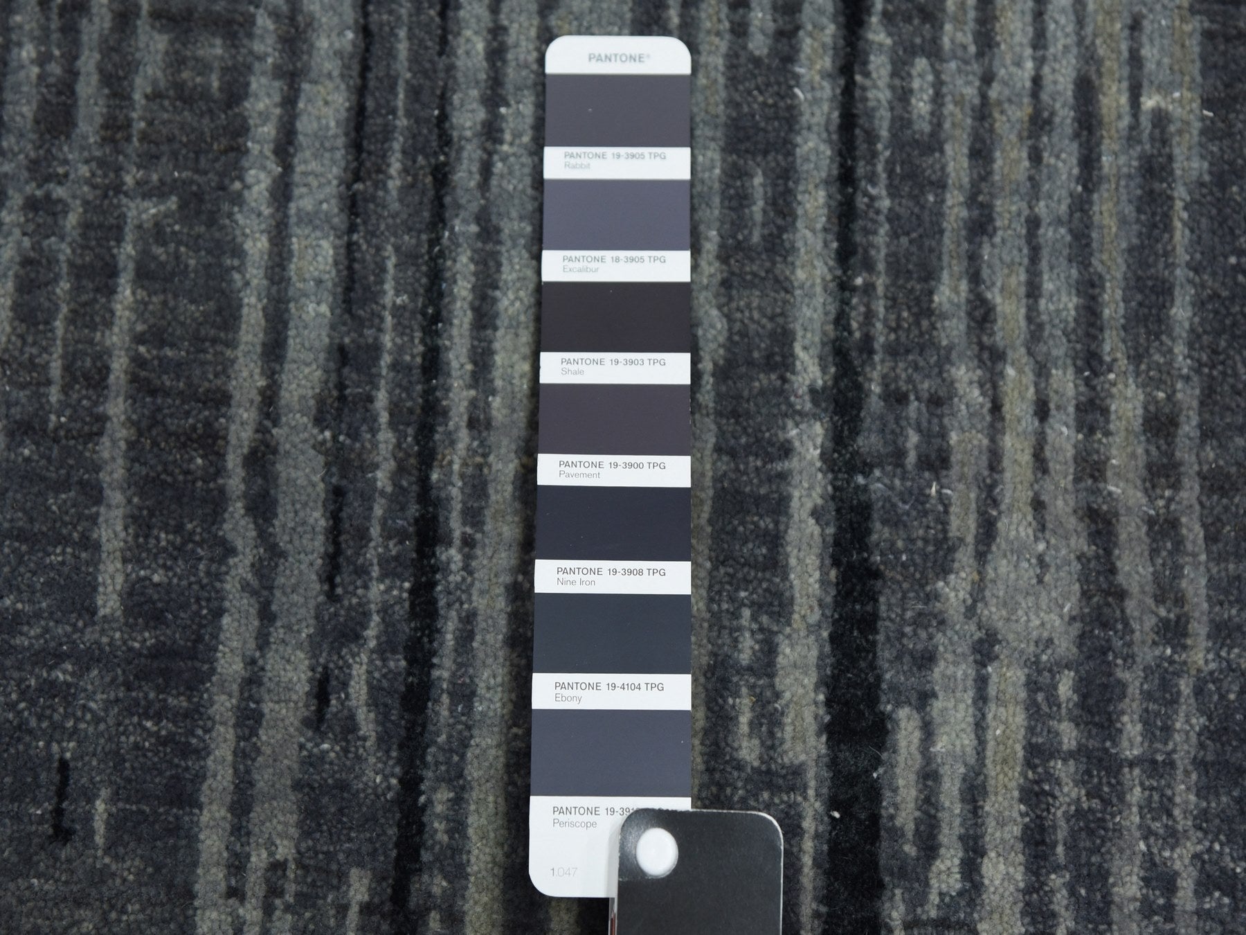 Modern / Contemporary hand-knotted wool rug in Gray & Brown, 7'10" x 8'1" — SKU O075145 (view 8)