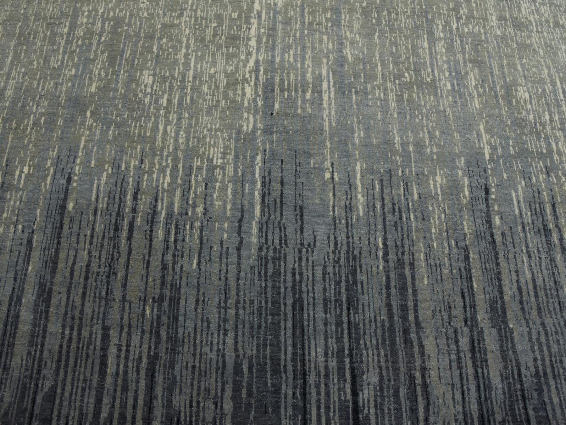 Modern / Contemporary hand-knotted wool rug in Gray & Brown, 7'10" x 8'1" — SKU O075145 (view 9)