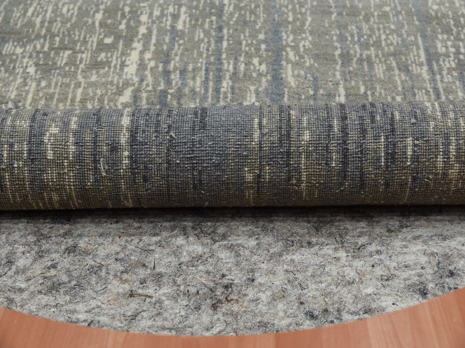 Modern / Contemporary hand-knotted wool rug in Gray, 6' x 6' — SKU O075148 (view 3)