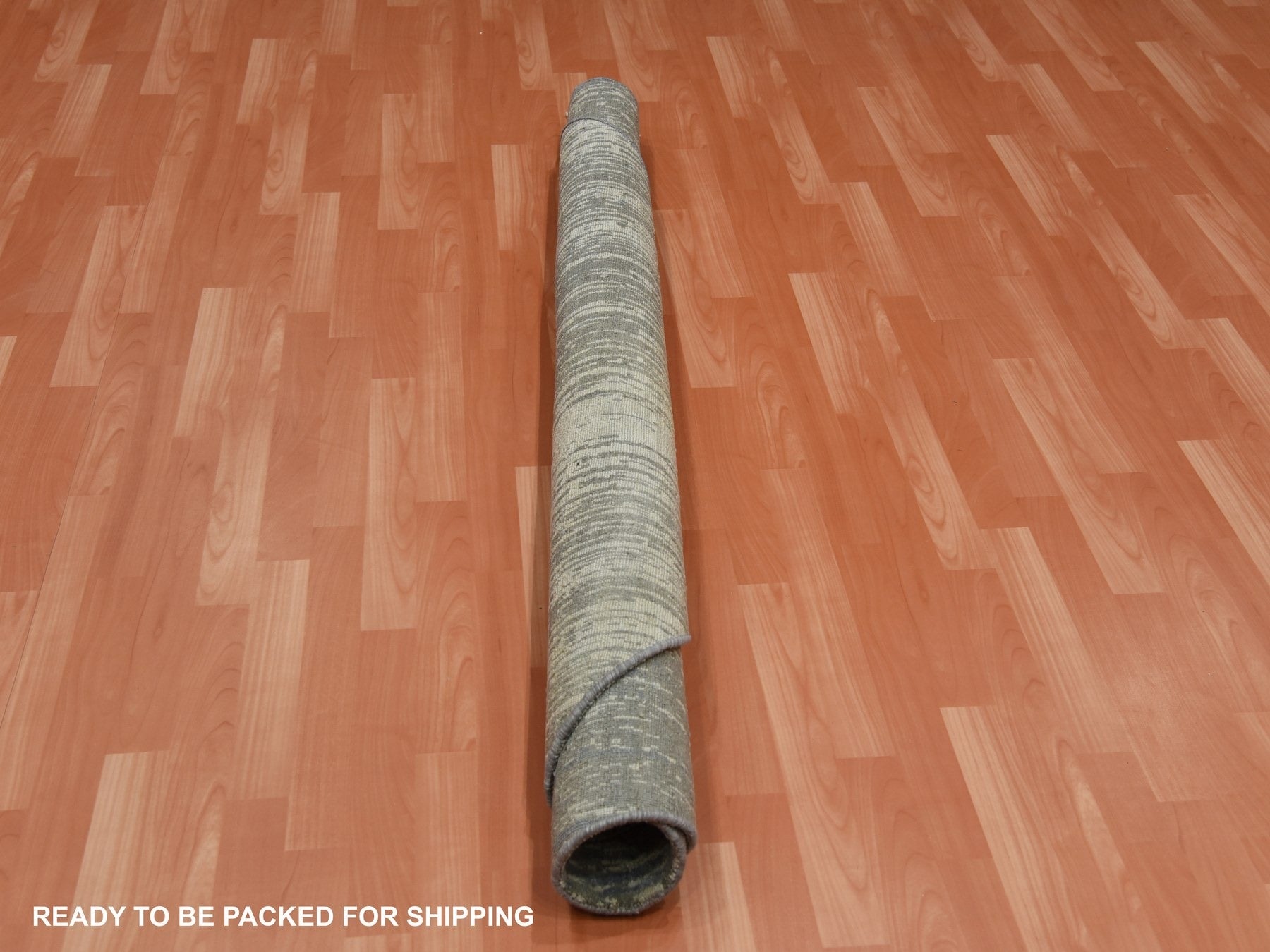 Modern / Contemporary hand-knotted wool rug in Gray, 6' x 6' — SKU O075148 (view 5)