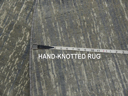 Modern / Contemporary hand-knotted wool rug in Gray, 6' x 6' — SKU O075148 (view 7)