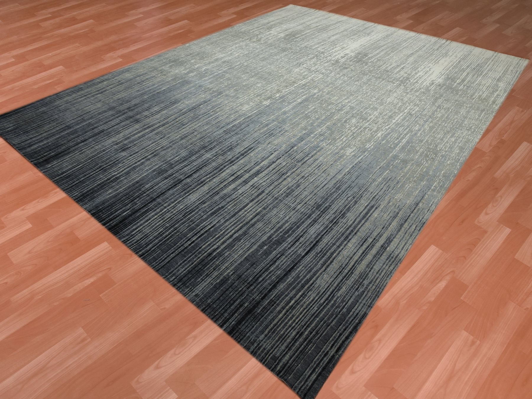 Modern / Contemporary hand-knotted wool rug in Gray, 14' x 18'1" — SKU O075150 (view 4)
