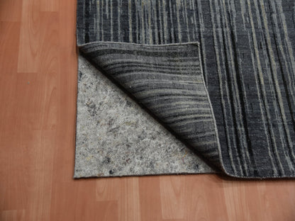 Modern / Contemporary hand-knotted wool rug in Gray, 14' x 18'1" — SKU O075150 (view 5)