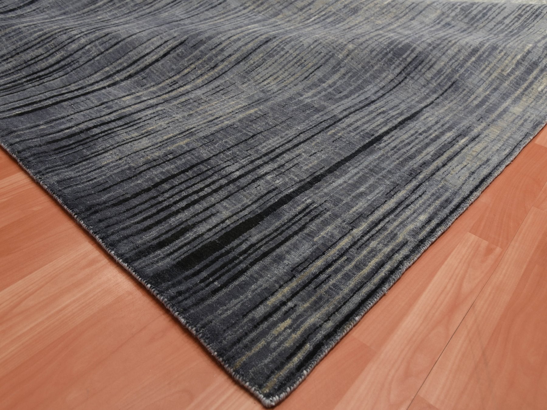 Modern / Contemporary hand-knotted wool rug in Gray, 12'2" x 18' — SKU O075153 (view 6)