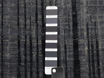 Modern / Contemporary hand-knotted wool rug in Gray, 12'2" x 18' — SKU O075153 (view 7)