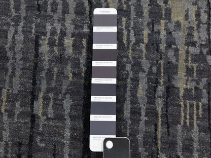 Modern / Contemporary hand-knotted wool runner in Gray, 6'1" x 12'1" — SKU O075154 (view 7)