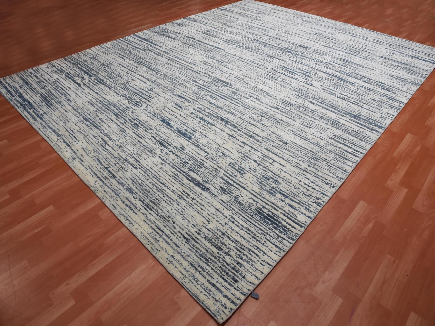 Modern / Contemporary hand-knotted wool/silk rug in Ivory, 11'7" x 14'10" — SKU O075161 (view 4)