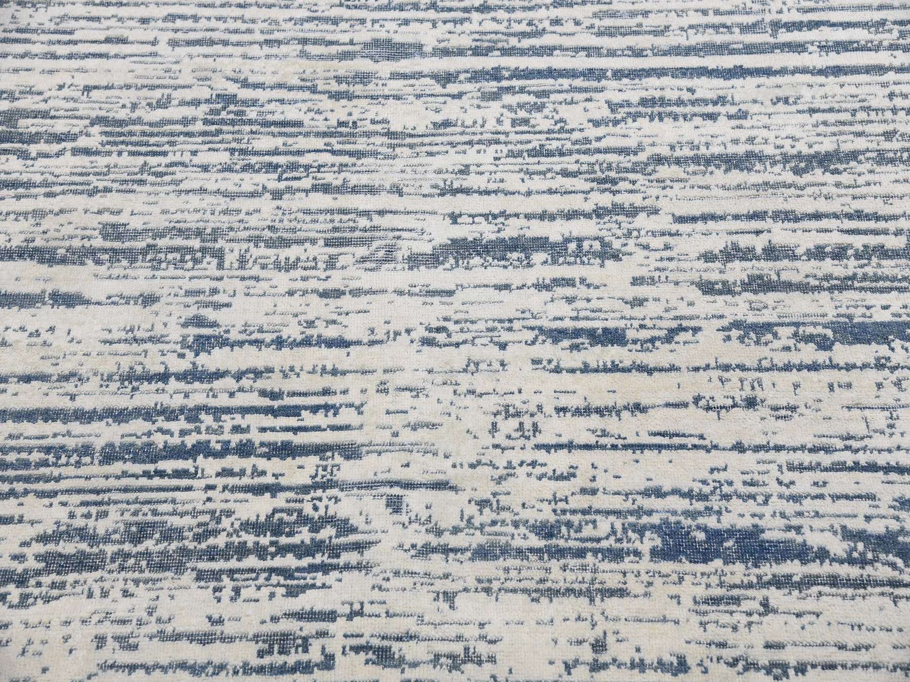Modern / Contemporary hand-knotted wool/silk rug in Ivory, 11'7" x 14'10" — SKU O075161 (view 9)