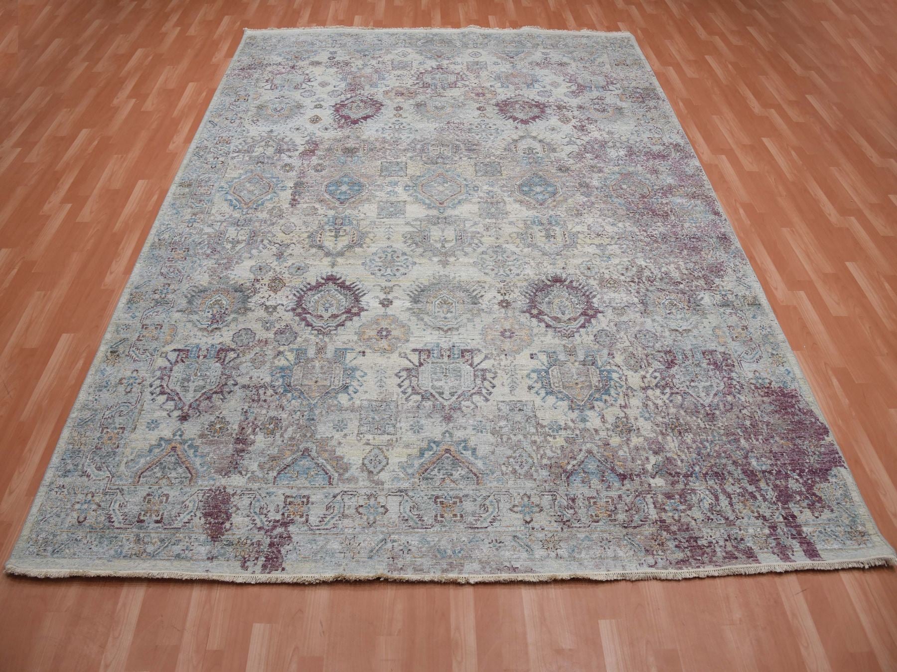 Transitional hand-knotted wool rug in Ivory, 9' x 12' — SKU O075165 (view 2)