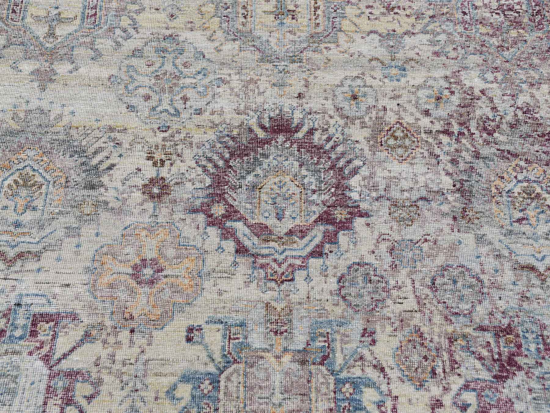 Transitional hand-knotted wool rug in Ivory, 9' x 12' — SKU O075165 (view 8)