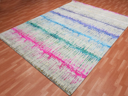 Modern / Contemporary hand-knotted wool/sari silk rug in Ivory, 9'1" x 12' — SKU O075174 (view 3)