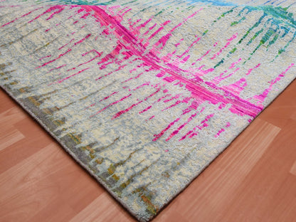 Modern / Contemporary hand-knotted wool/sari silk rug in Ivory, 9'1" x 12' — SKU O075174 (view 6)