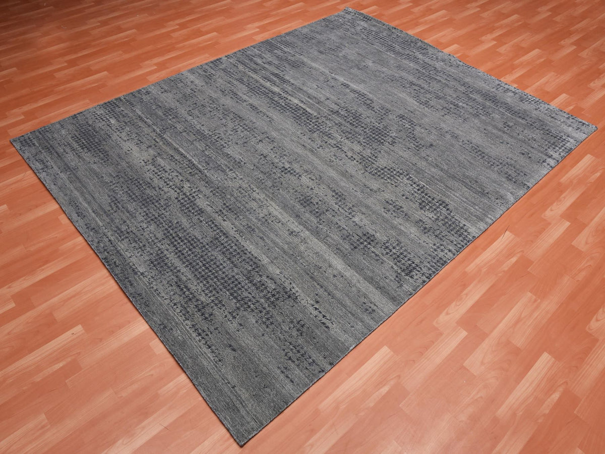 Modern / Contemporary hand-knotted silk rug in Gray, 8' x 10'1" — SKU O075179 (view 3)