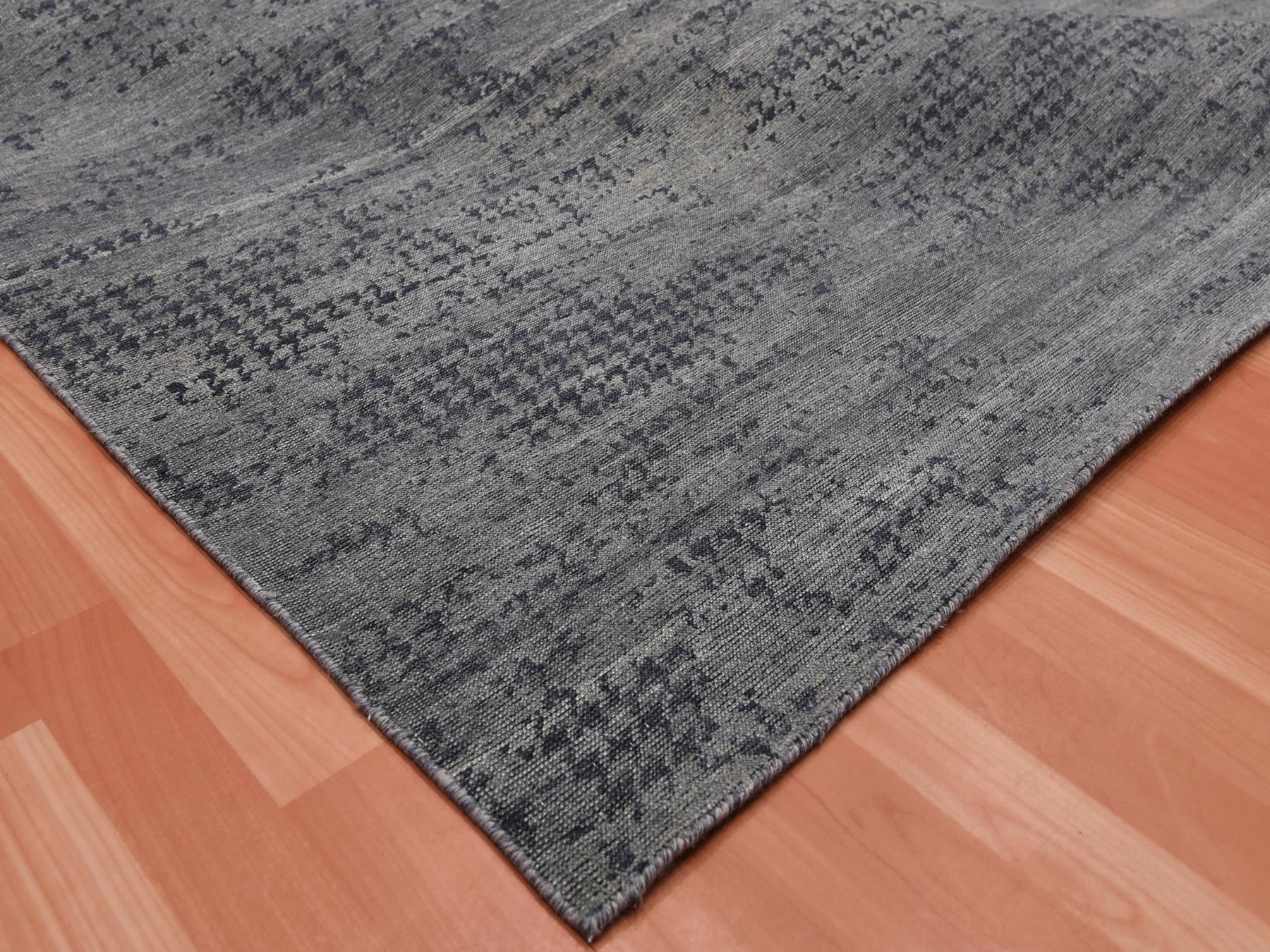 Modern / Contemporary hand-knotted silk rug in Gray, 8' x 10'1" — SKU O075179 (view 6)
