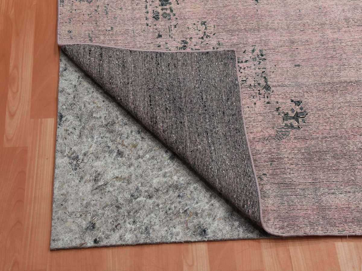 Modern / Contemporary hand-knotted silk rug in Pink, 8'9" x 12'2" — SKU O075180 (view 4)