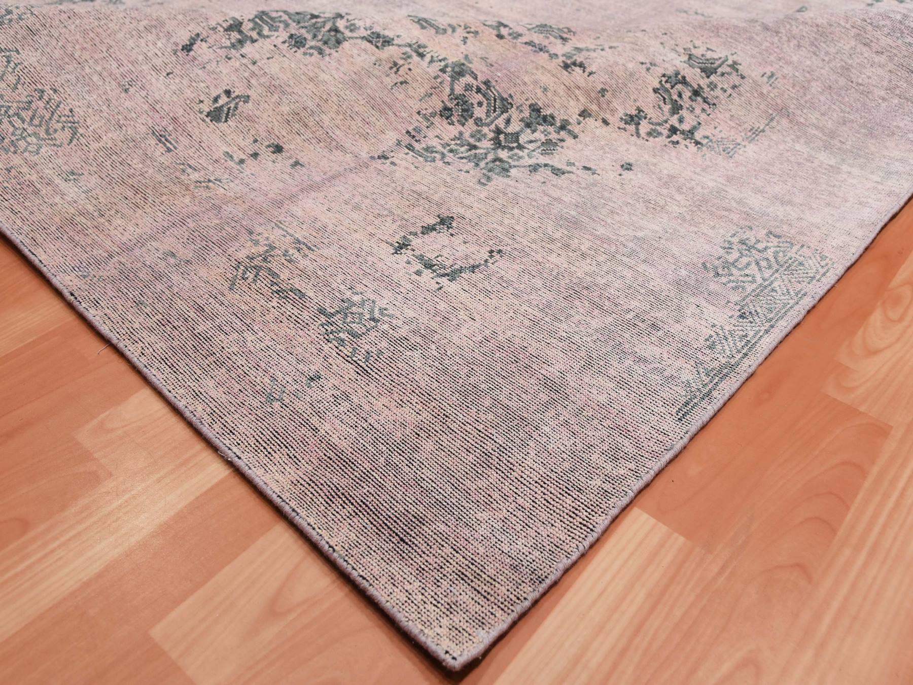 Modern / Contemporary hand-knotted silk rug in Pink, 8'9" x 12'2" — SKU O075180 (view 6)