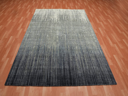 Modern / Contemporary hand-knotted wool rug in Gray, 6'1" x 9'2" — SKU O075182 (view 2)