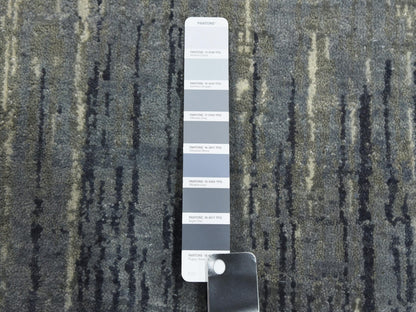 Modern / Contemporary hand-knotted wool rug in Gray, 6'1" x 9'2" — SKU O075182 (view 7)