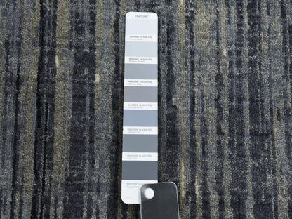 Modern / Contemporary hand-knotted wool runner in Gray, 2'6" x 10'2" — SKU O075183 (view 4)