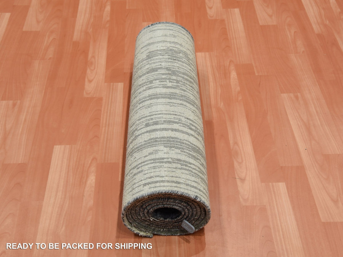 Modern / Contemporary hand-knotted wool runner in Gray, 2'6" x 10'2" — SKU O075184 (view 5)