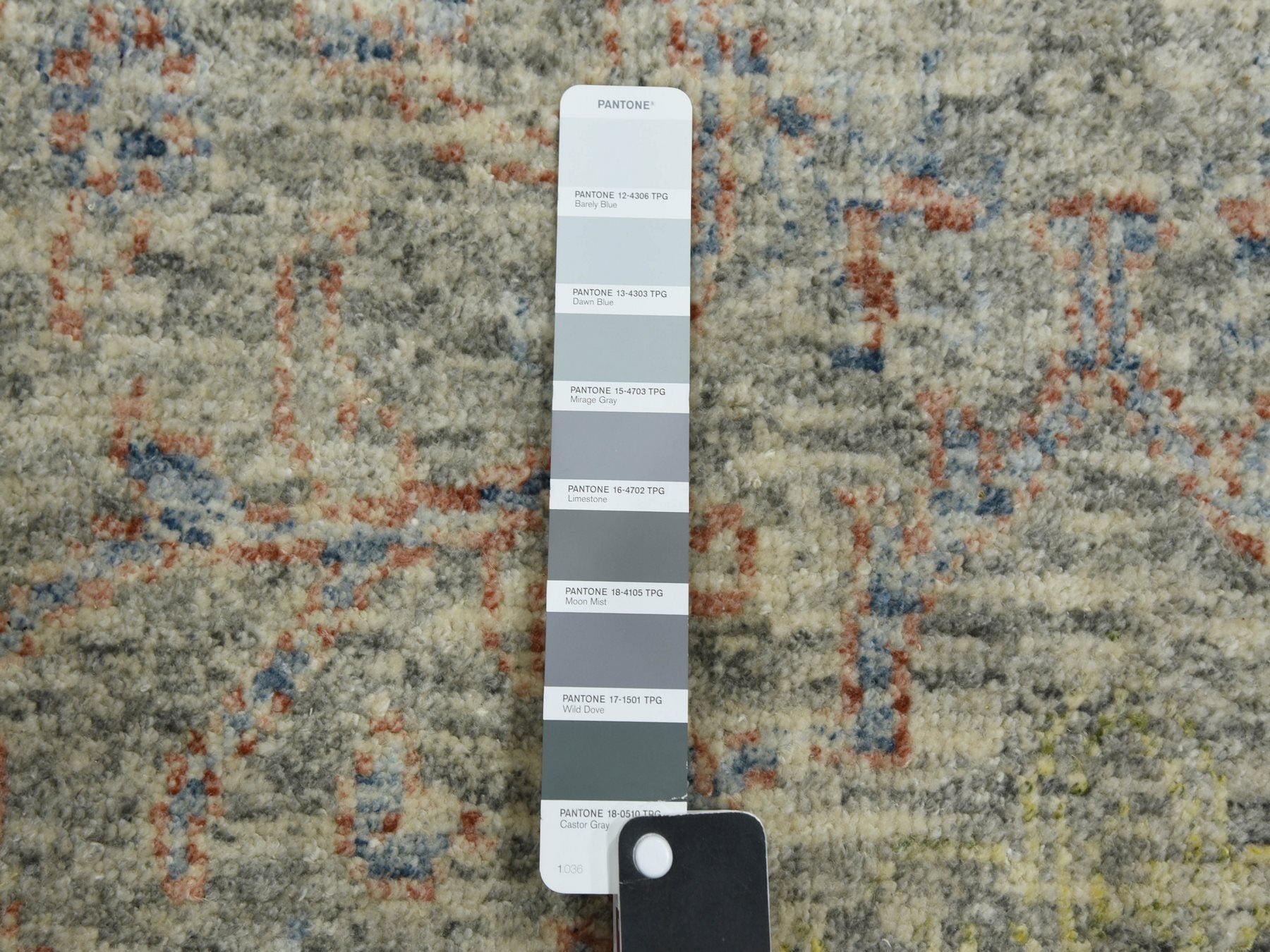 Modern / Contemporary hand-knotted wool rug in Gray, 8' x 10'2" — SKU O075185 (view 7)