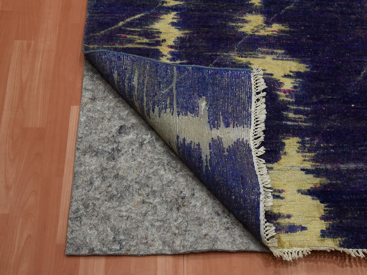 Modern / Contemporary hand-knotted wool/silk rug in Purple, 8'8" x 12'1" — SKU O075196 (view 4)