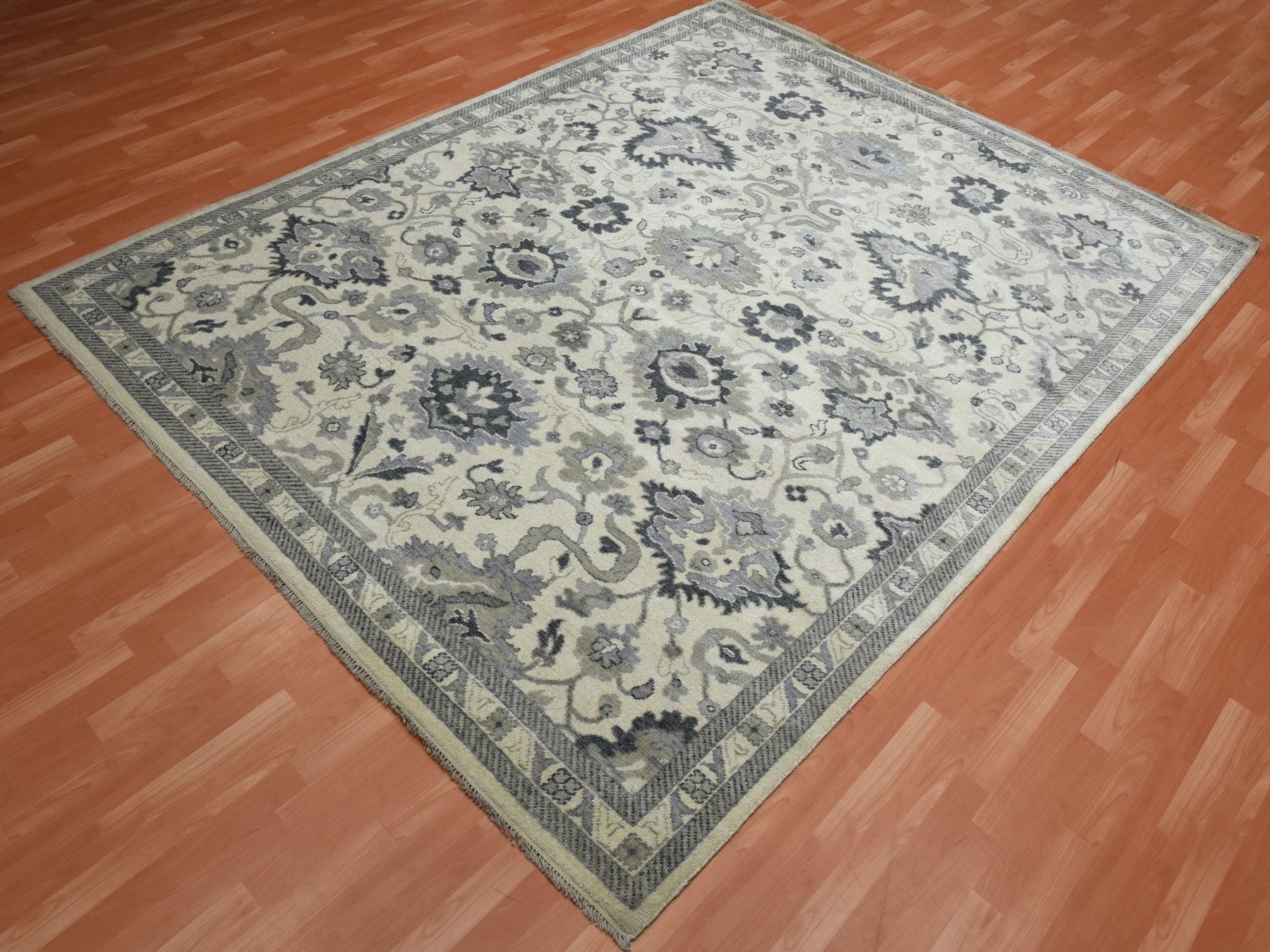 Oushak Oushak hand-knotted wool rug in Ivory, 8'2" x 10'5" — SKU O075207 (view 3)