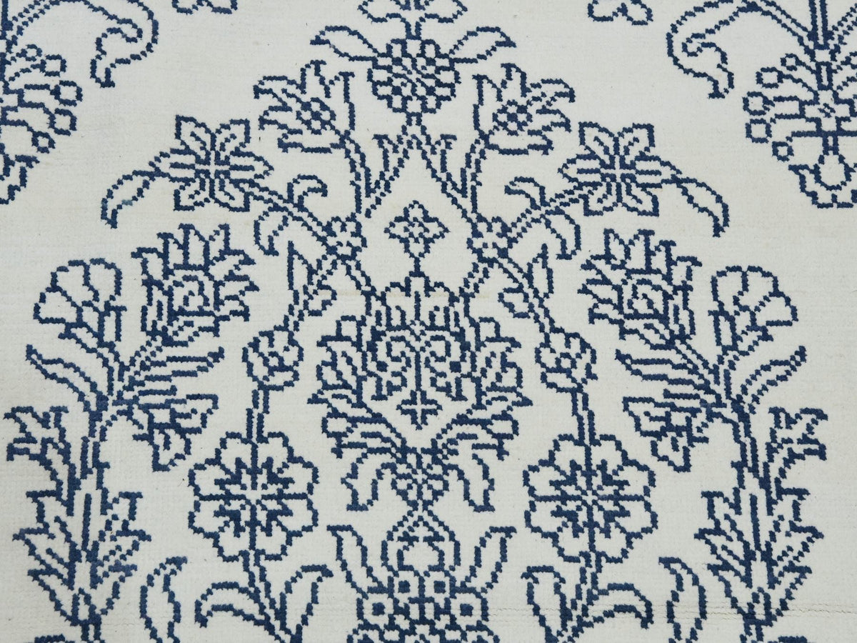 Agra Transitional hand-knotted cotton rug in Ivory, 8' x 9'9" — SKU O075215 (view 8)
