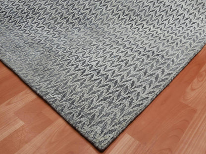 Modern / Contemporary hand-knotted wool/silk rug in Ivory, 8' x 10' — SKU O075222 (view 6)