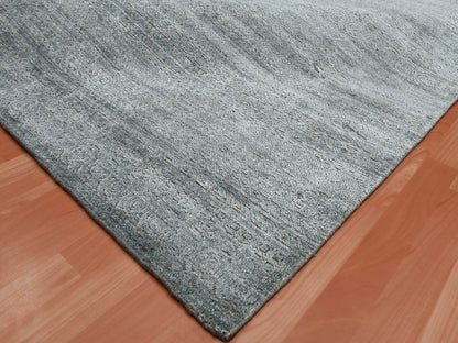 Transitional hand-knotted silk rug in Gray, 8'8" x 8'10" — SKU O075223 (view 6)