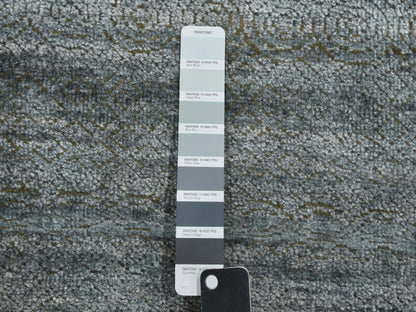 Grey 8'10" x 8'8" Transitional Hand knotted Silk Rug - Sku: O075223