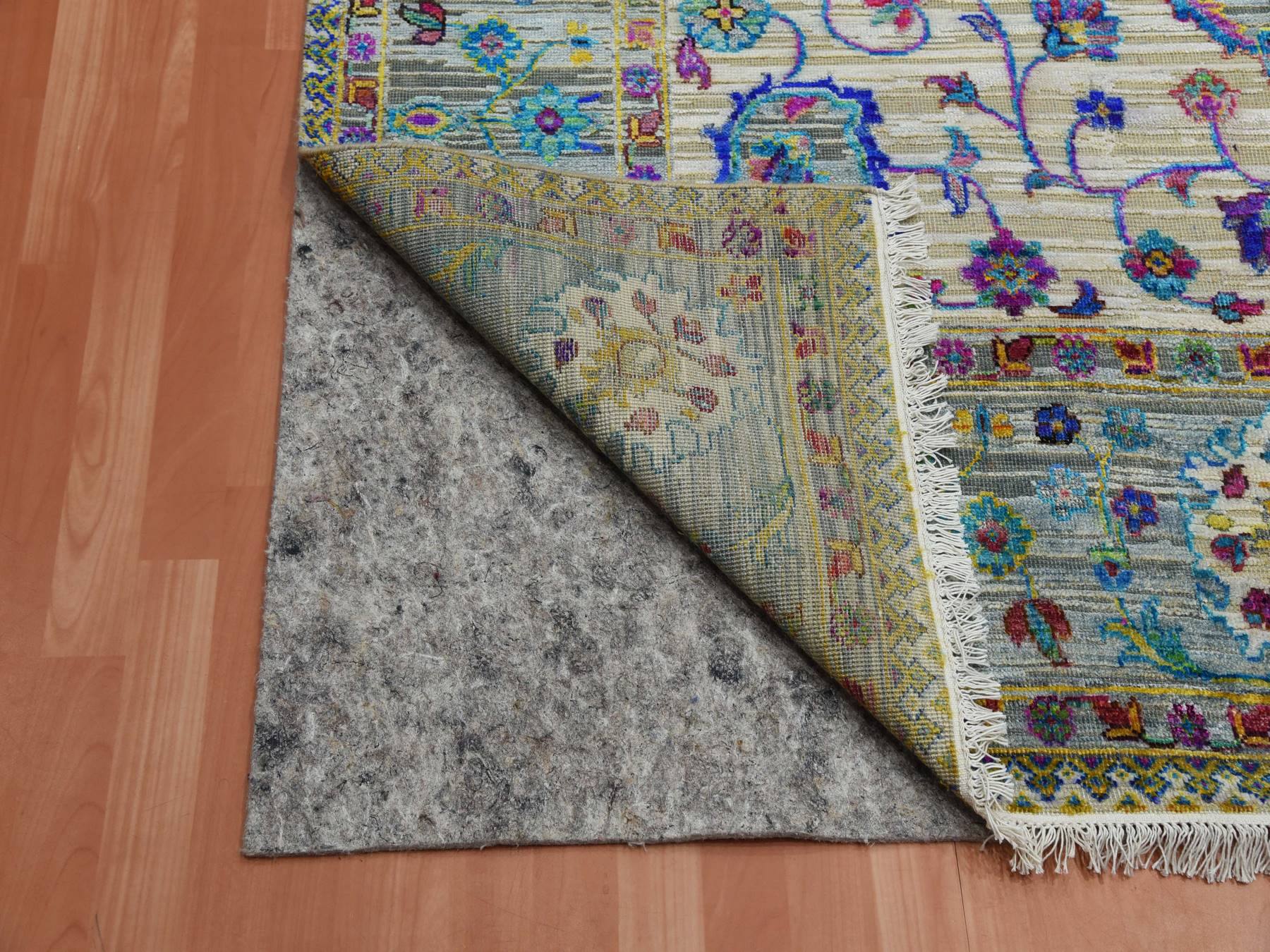 Fine Oriental hand-knotted silk rug in Gray, 8'8" x 12' — SKU O075233 (view 4)