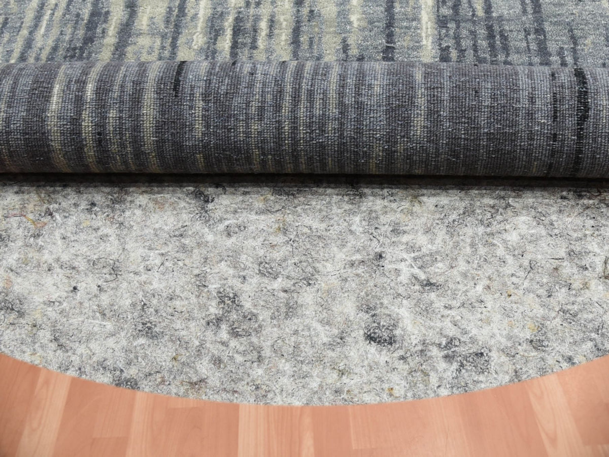 Modern / Contemporary hand-knotted wool rug in Gray, 10' x 10' — SKU O075251 (view 4)