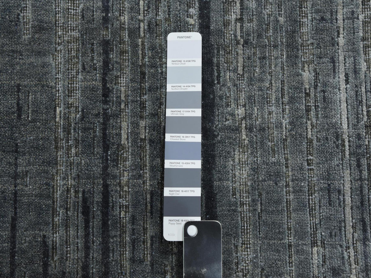 Modern / Contemporary hand-knotted wool/silk rug in Gray, 10' x 14' — SKU O075257 (view 8)