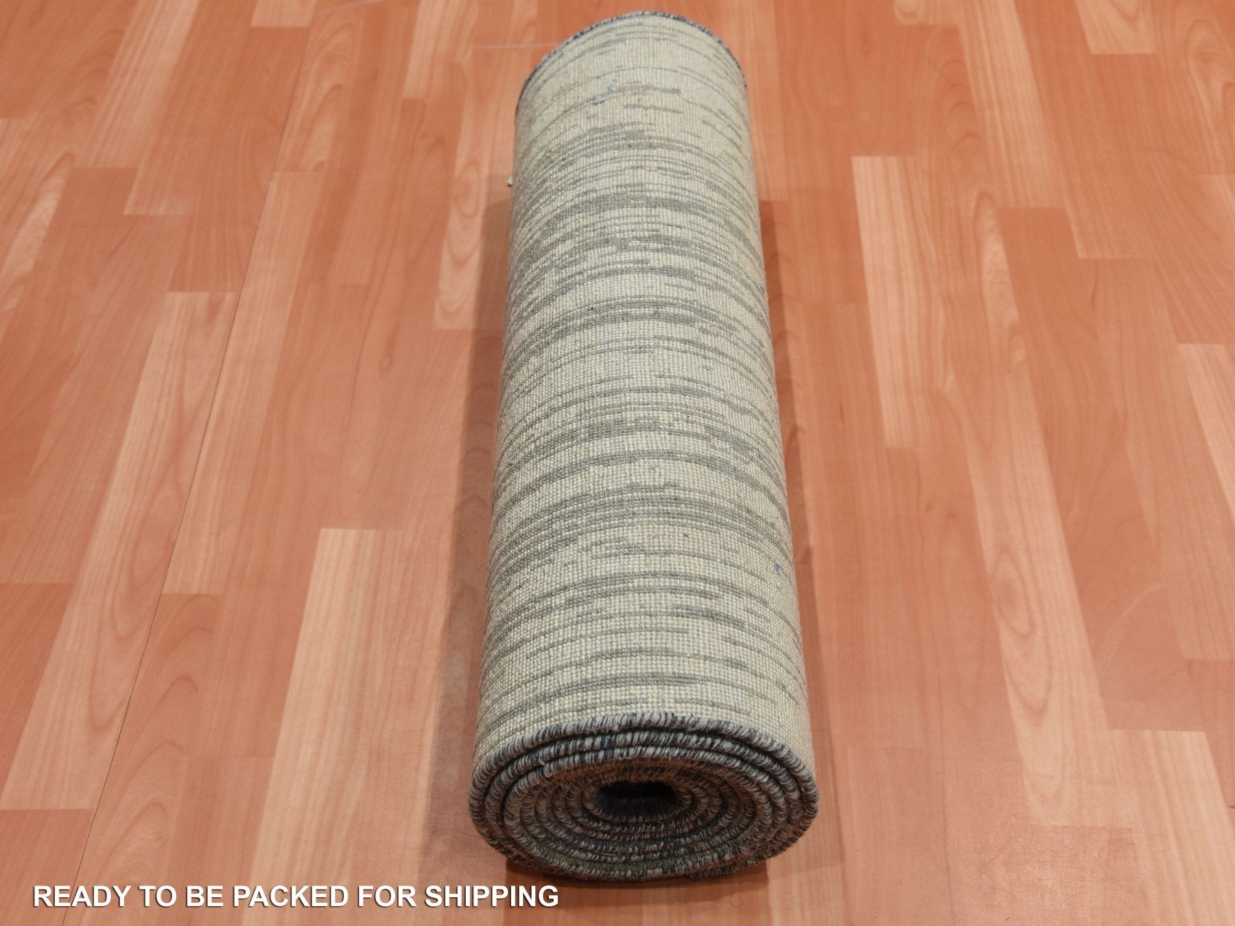 Modern / Contemporary hand-knotted wool runner in Gray, 2'6" x 12'6" — SKU O075260 (view 5)