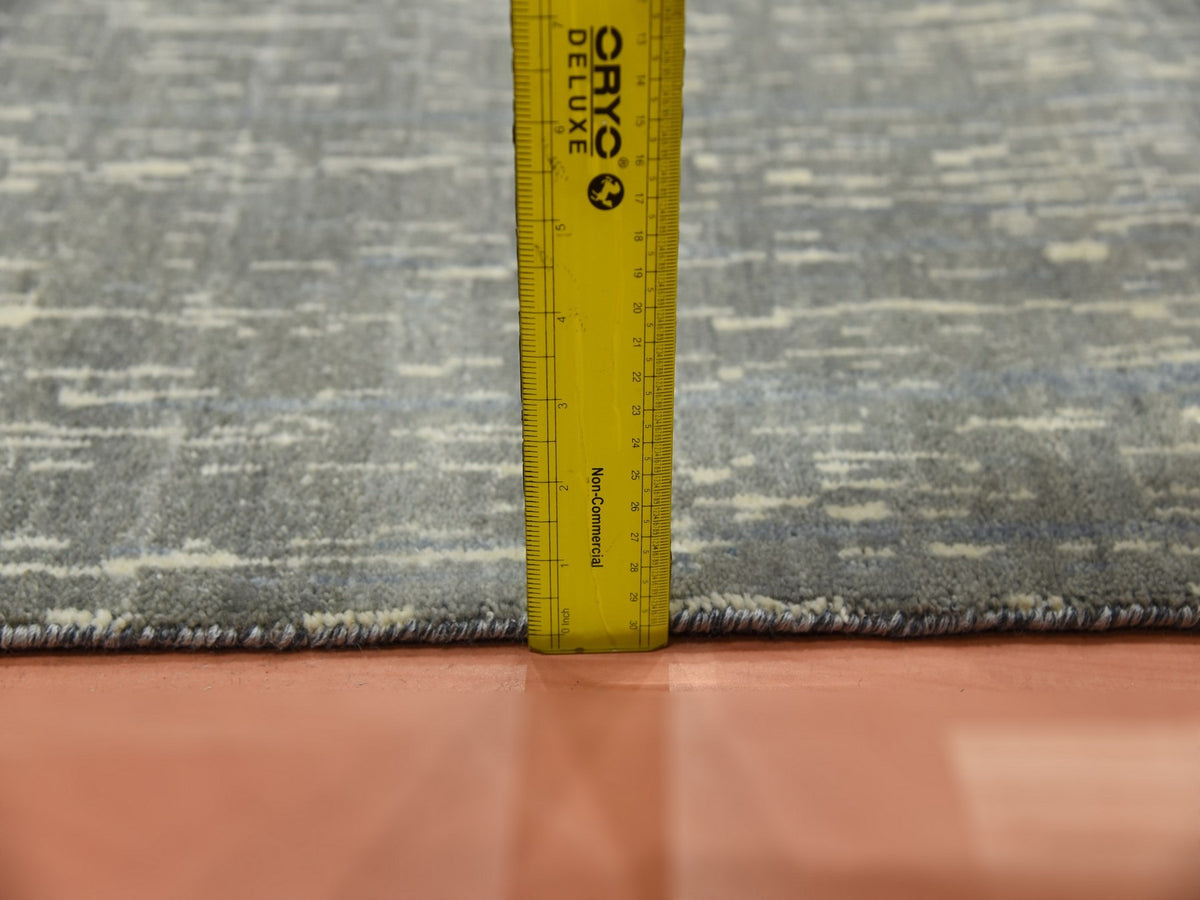 Modern / Contemporary hand-knotted wool runner in Gray, 2'6" x 12'6" — SKU O075260 (view 6)